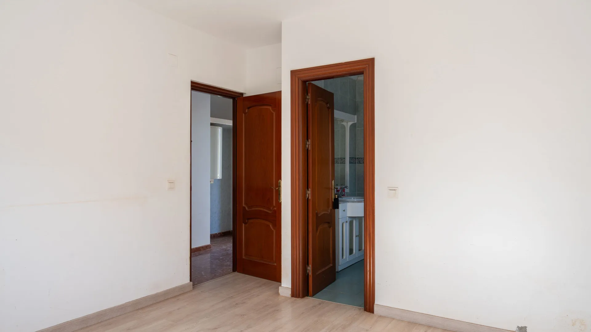 5 bedrooms semi detached house for sale in Pinos de Alhaurín