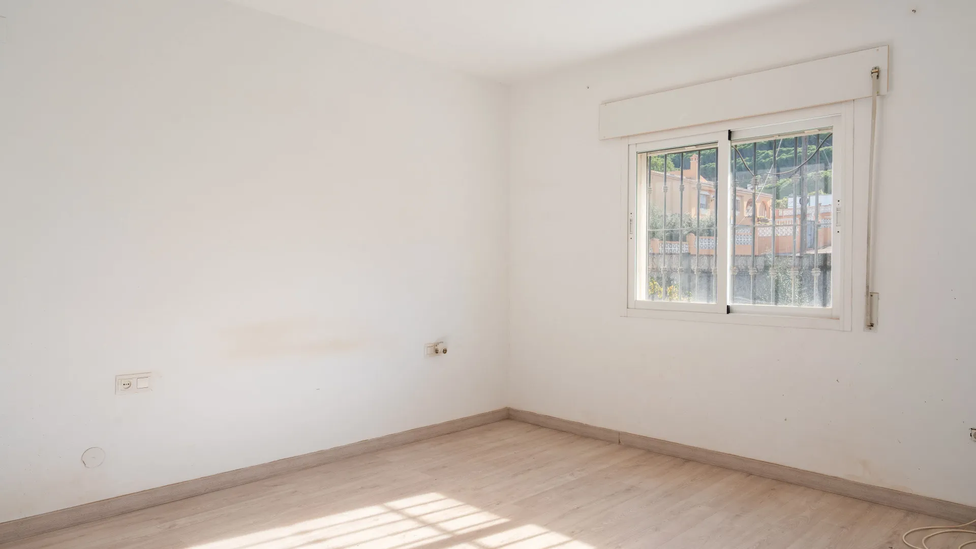 5 bedrooms semi detached house for sale in Pinos de Alhaurín