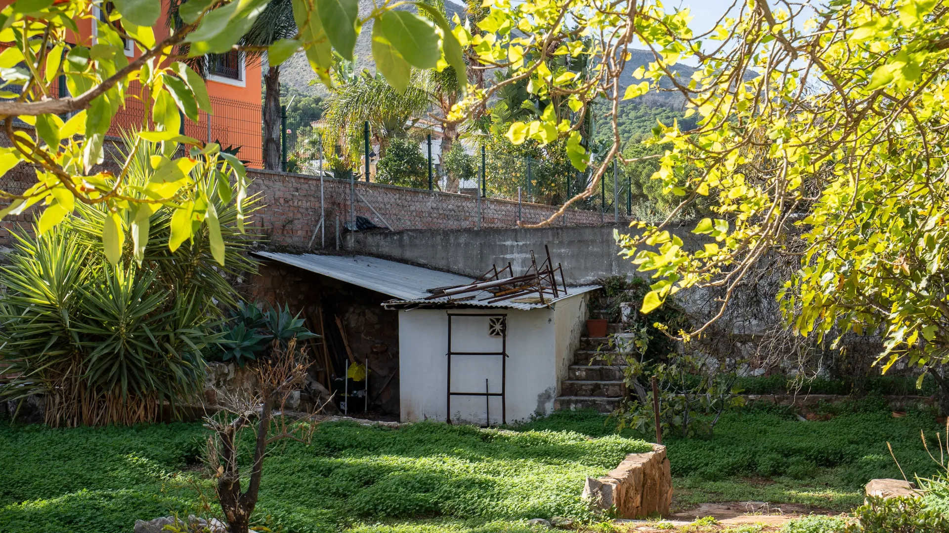 5 bedrooms semi detached house for sale in Pinos de Alhaurín