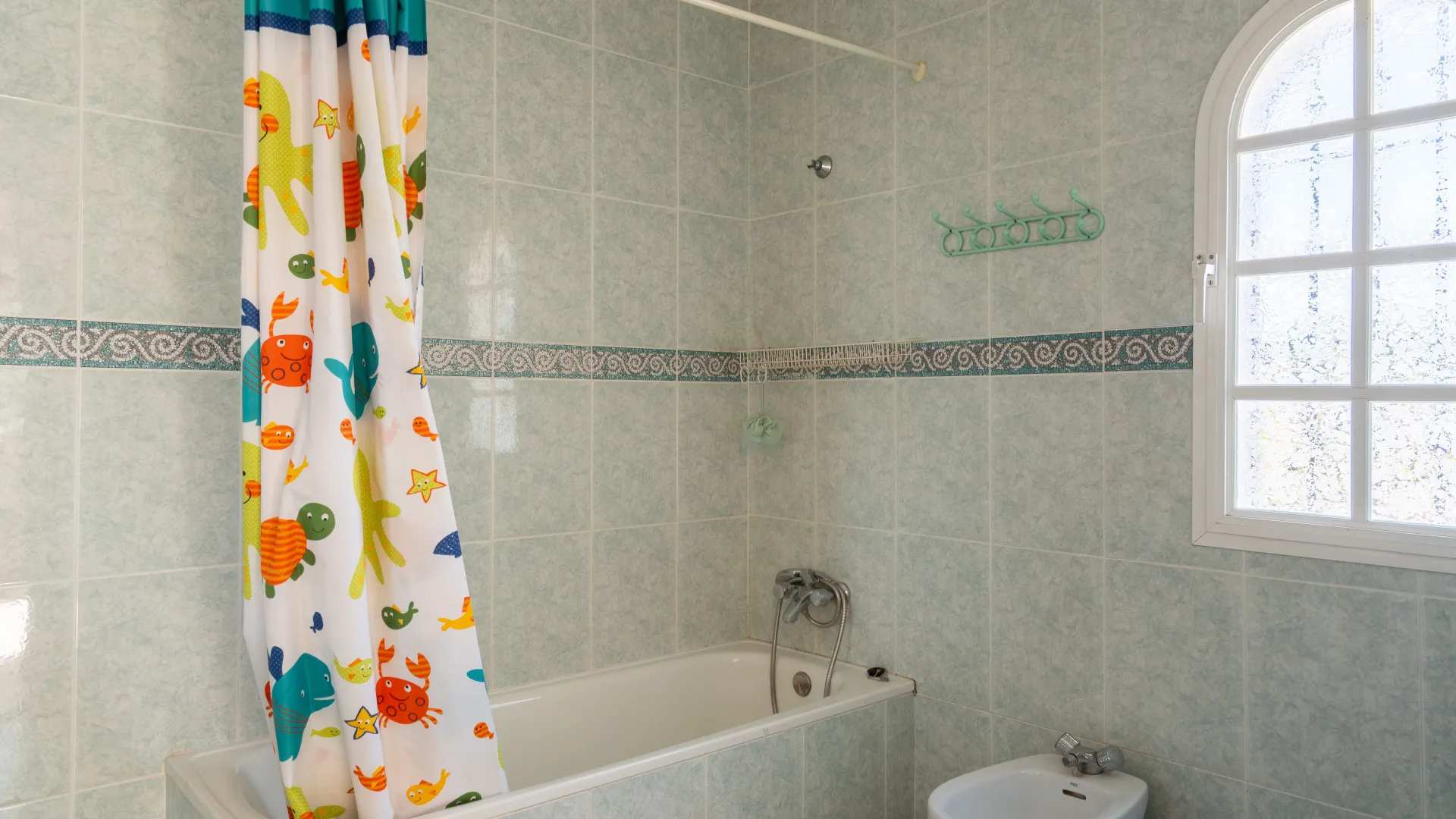 5 bedrooms semi detached house for sale in Pinos de Alhaurín