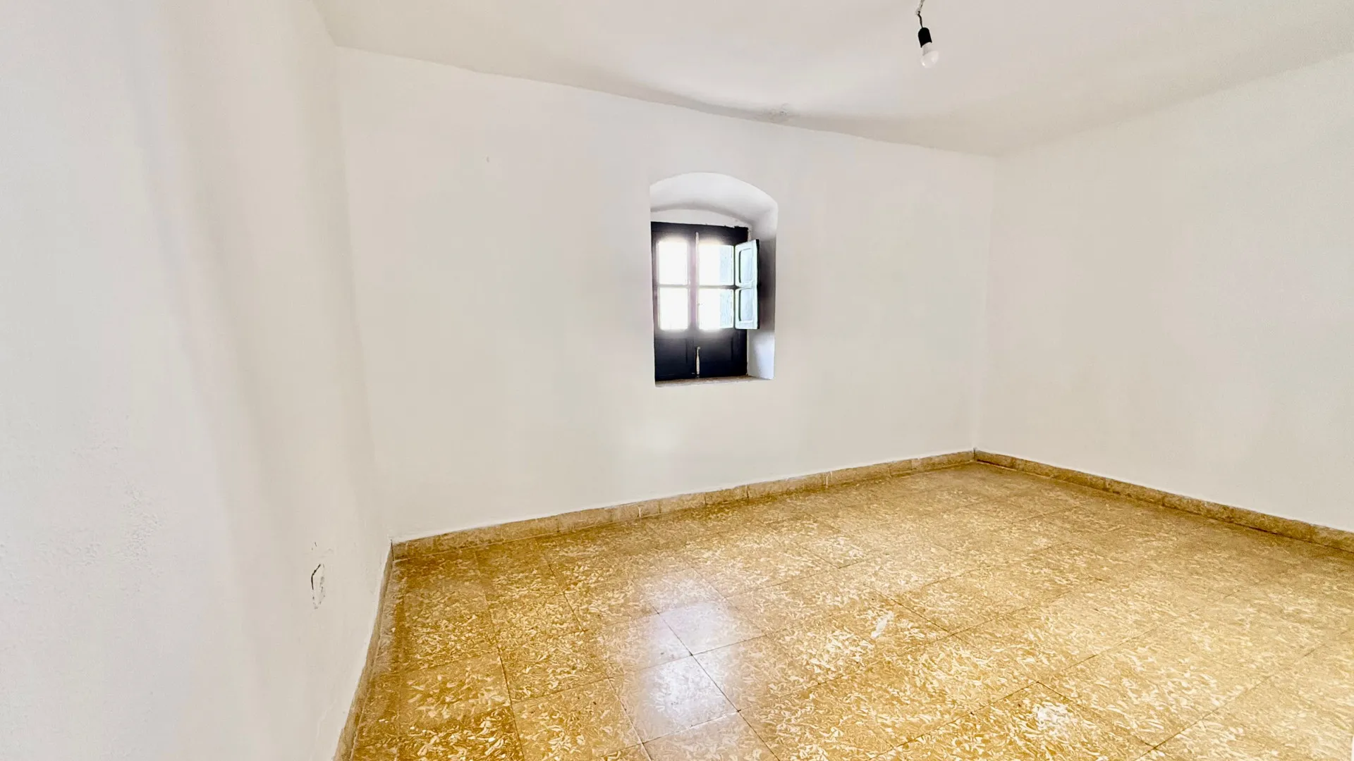 For sale unique building in Marbella Centro