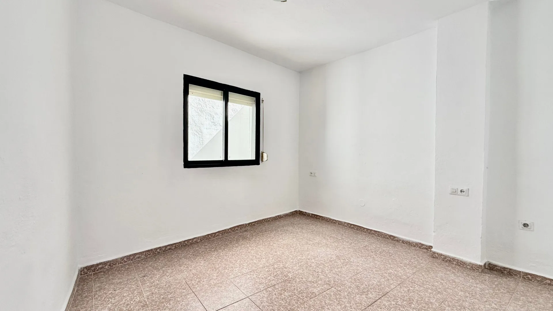 For sale unique building in Marbella Centro