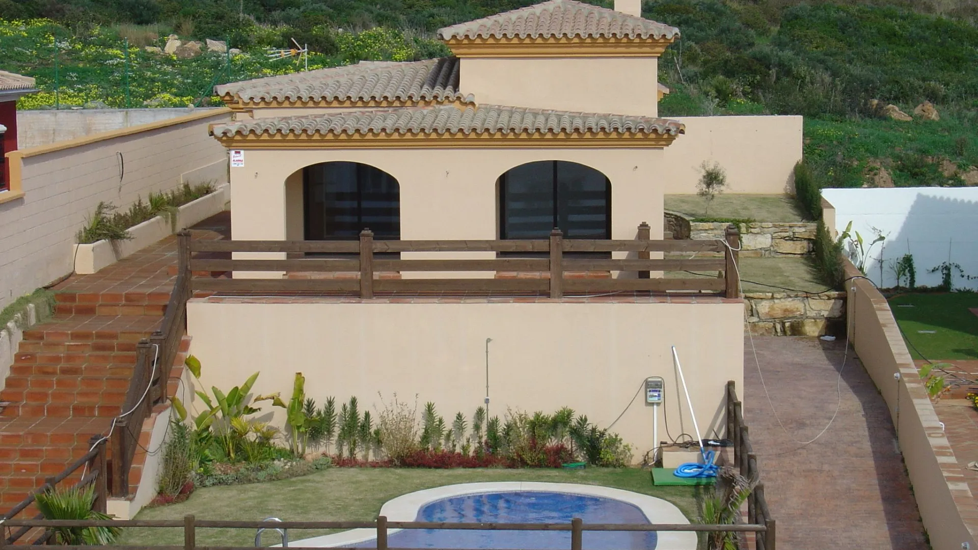 Buy 3 bedrooms house in La Linea de la Concepcion