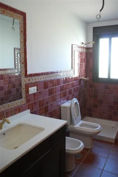 Buy 3 bedrooms house in La Linea de la Concepcion