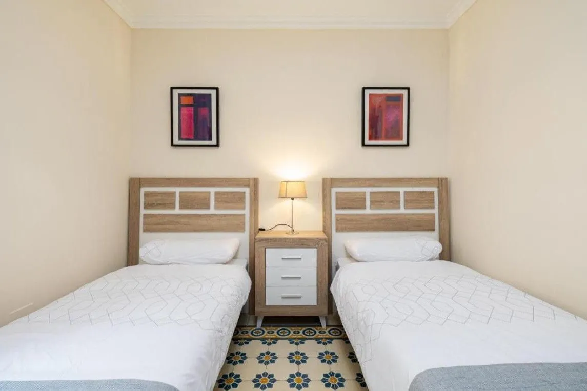 Buy house with 5 bedrooms in Fuengirola Centro