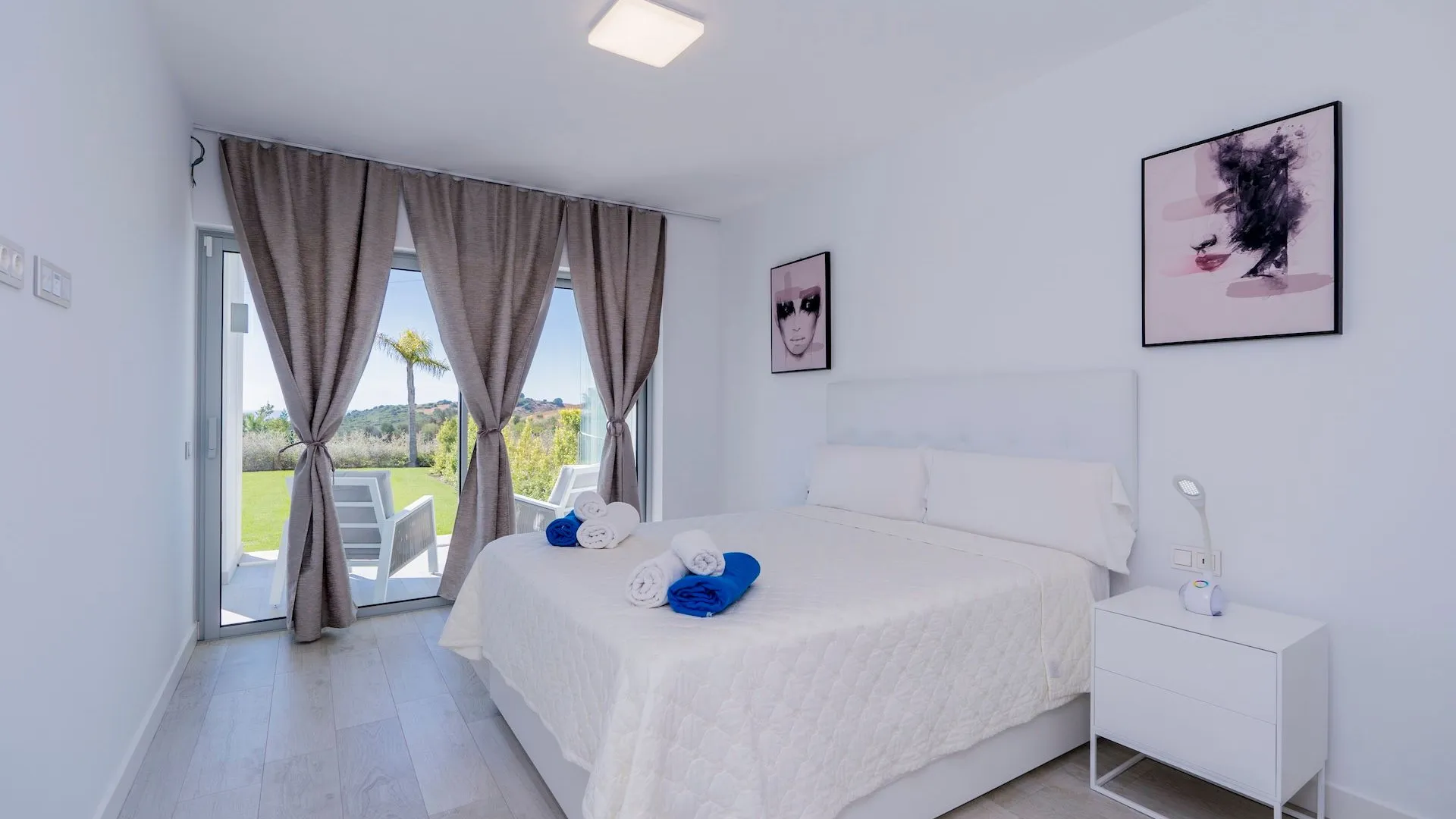 Apartamento planta baja de 2 dormitorios en venta en Alcazaba Lagoon