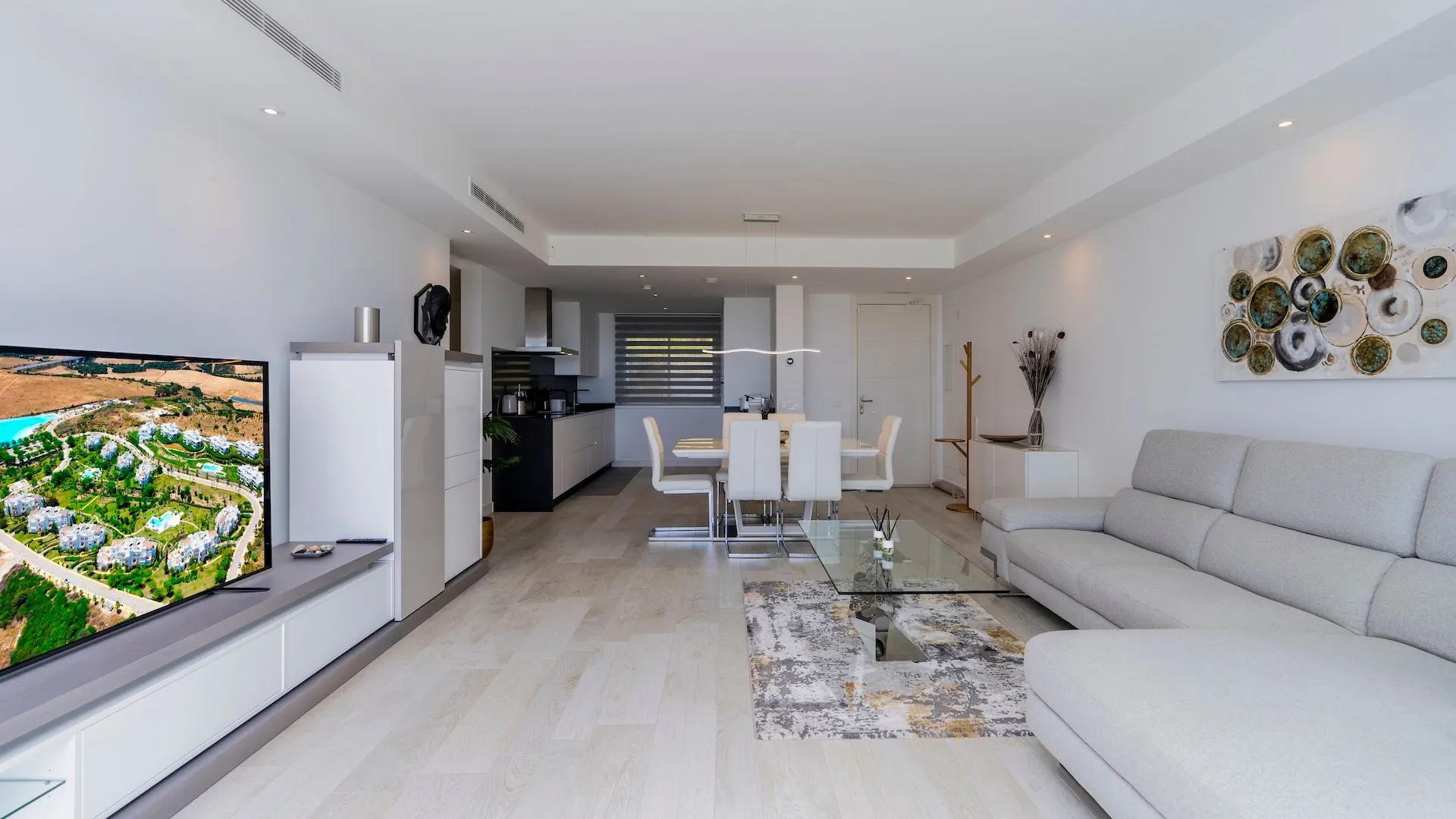 Apartamento planta baja de 2 dormitorios en venta en Alcazaba Lagoon