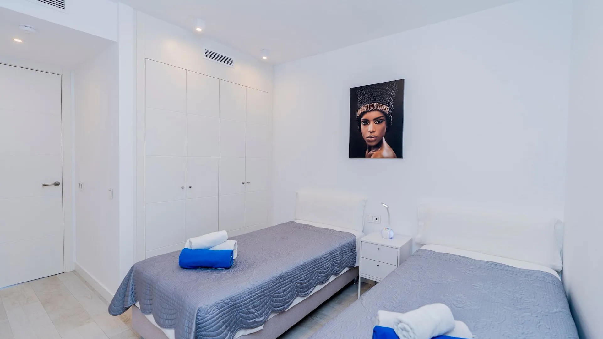 Apartamento planta baja de 2 dormitorios en venta en Alcazaba Lagoon