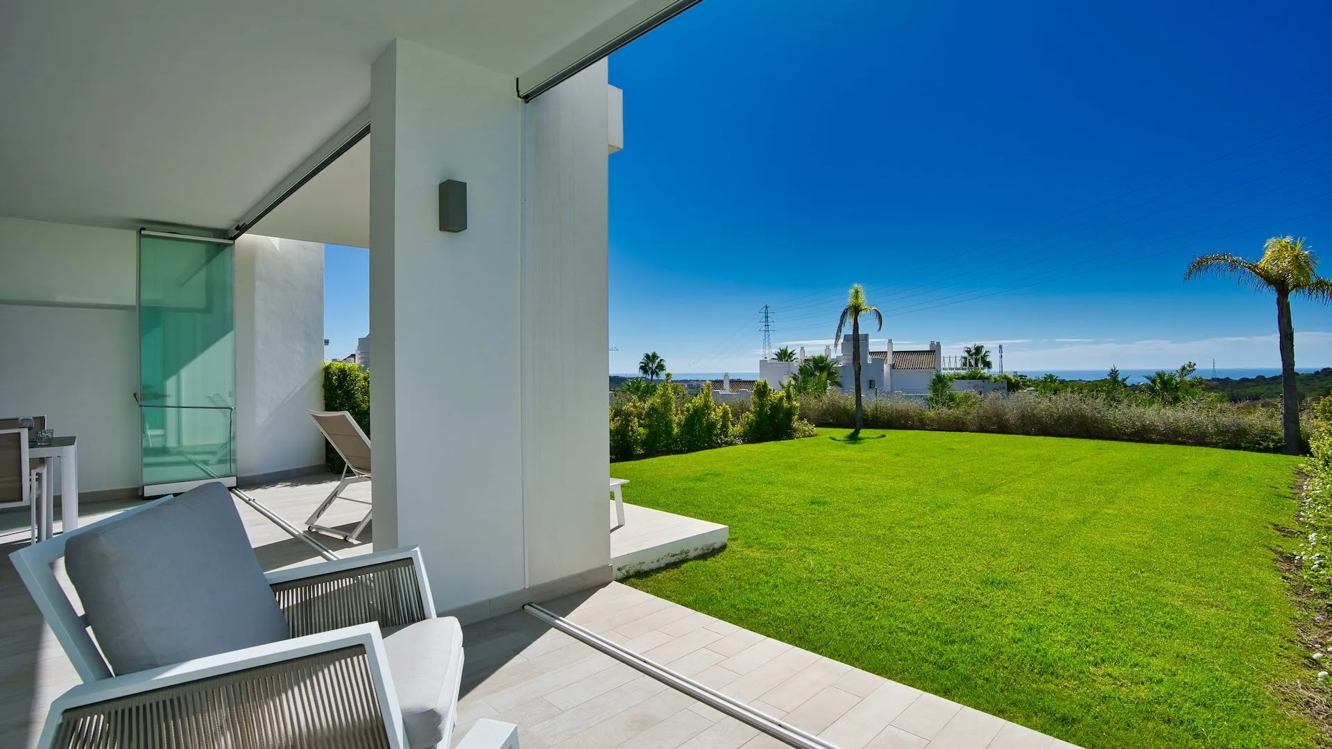 Apartamento planta baja de 2 dormitorios en venta en Alcazaba Lagoon