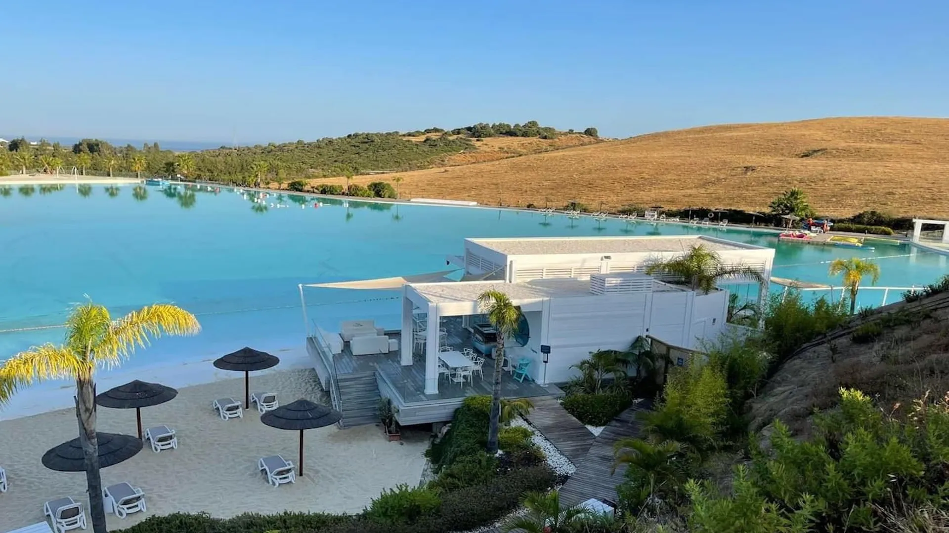 Apartamento planta baja de 2 dormitorios en venta en Alcazaba Lagoon