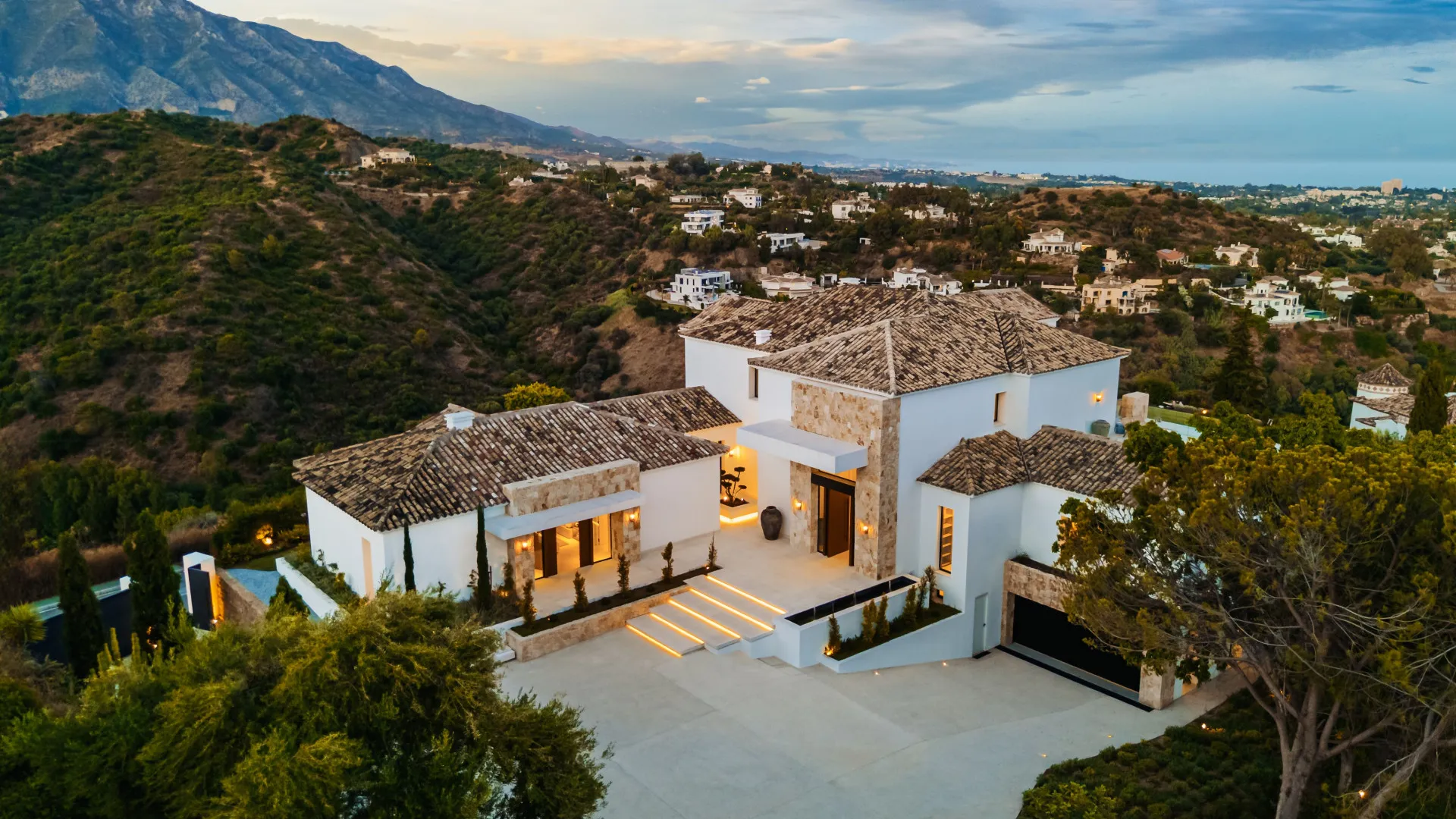 Se vende villa de 8 dormitorios en Benahavis