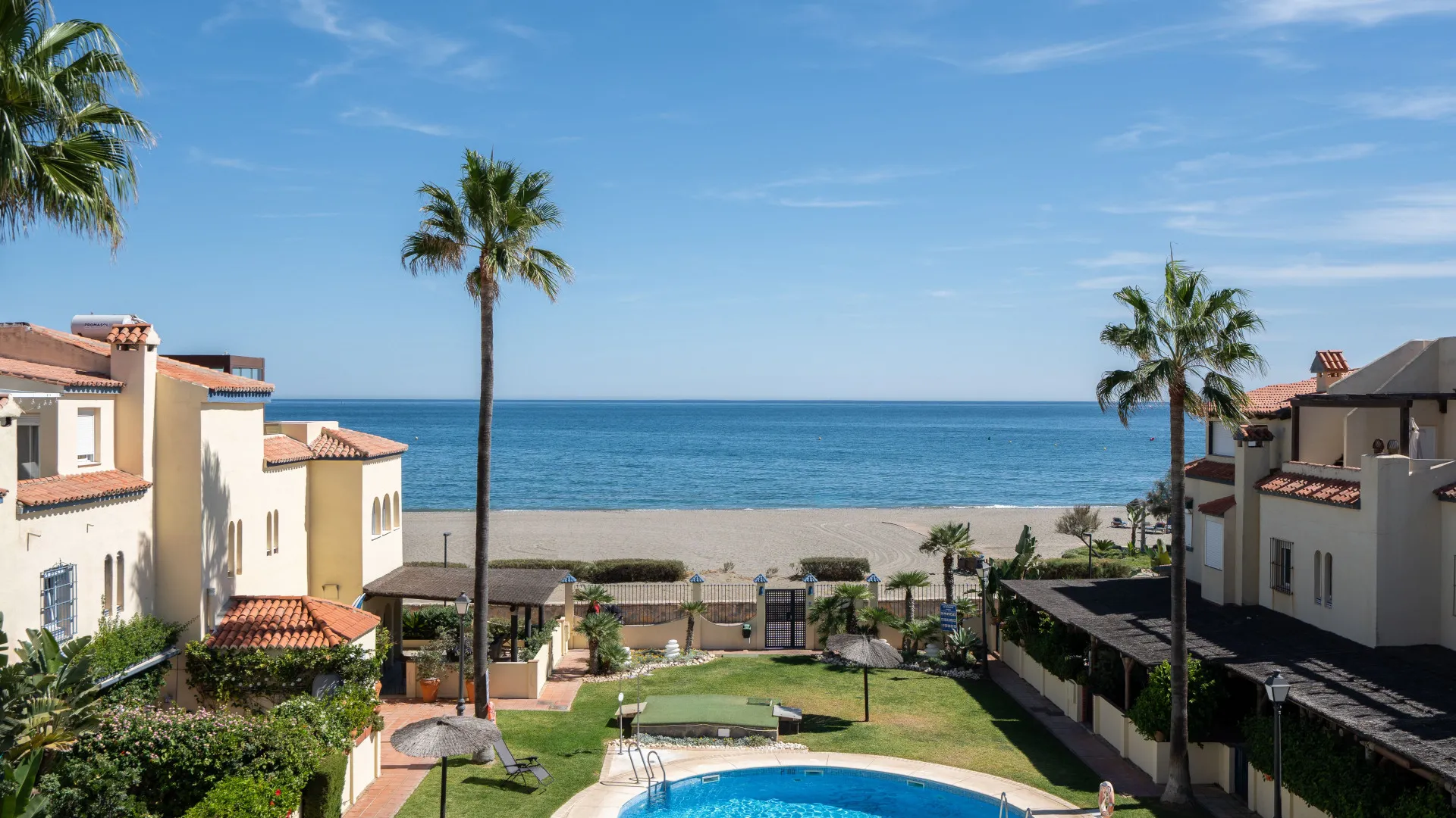 Se vende adosado en Marina de Casares