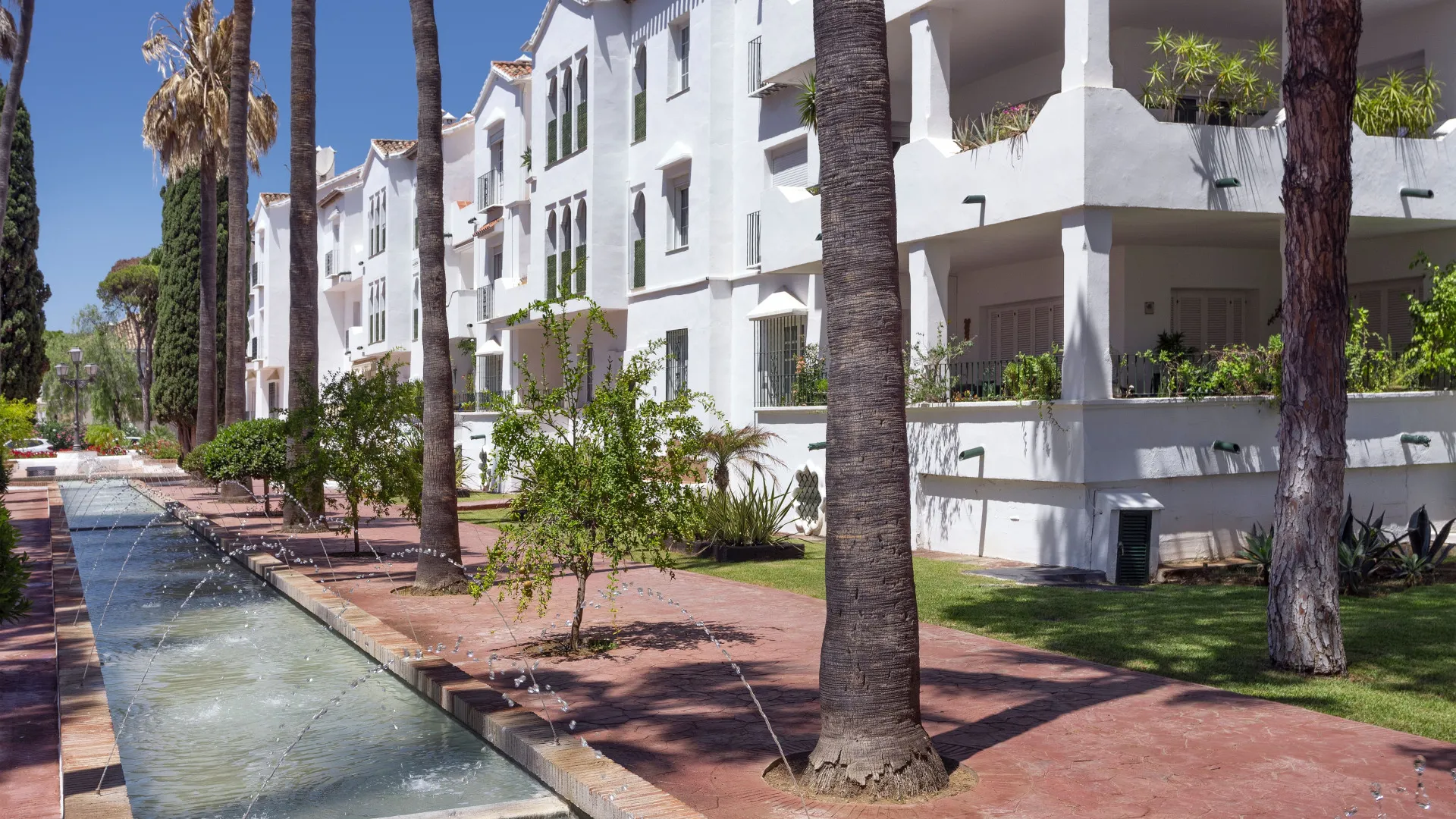 Apartamento en venta en Estepona Este con 3 dormitorios