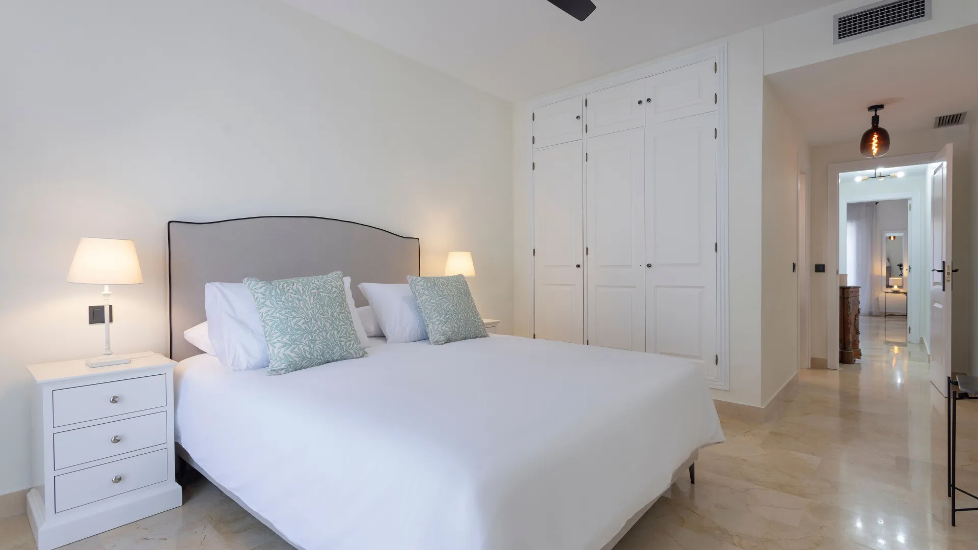 Apartamento en venta en Estepona Este con 3 dormitorios