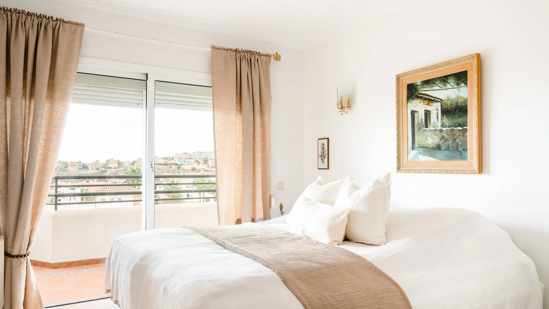 Adosado en venta de 5 dormitorios en Benalmadena Costa