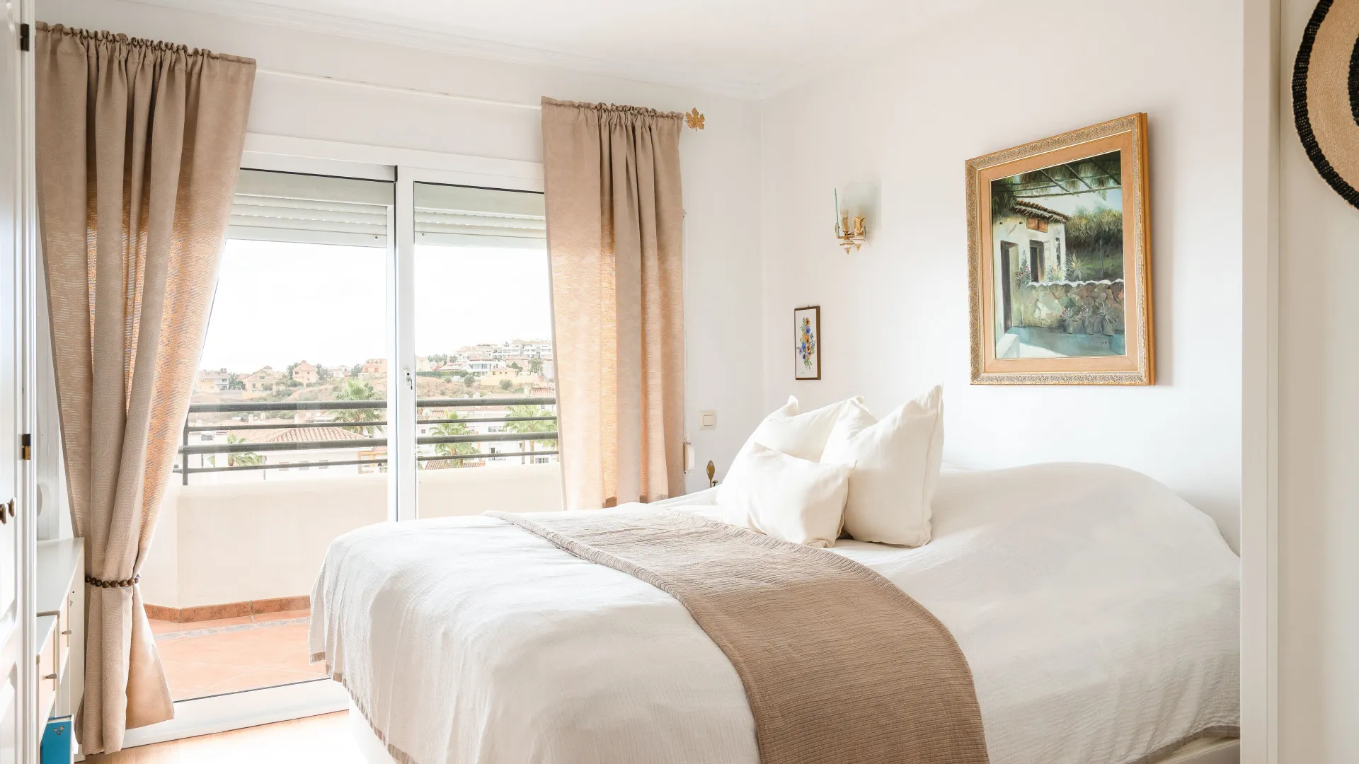 Adosado en venta de 5 dormitorios en Benalmadena Costa