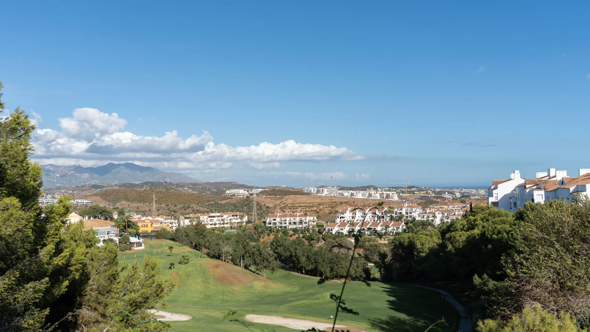 Comprar apartamento planta baja en Miraflores Golf con 3 dormitorios