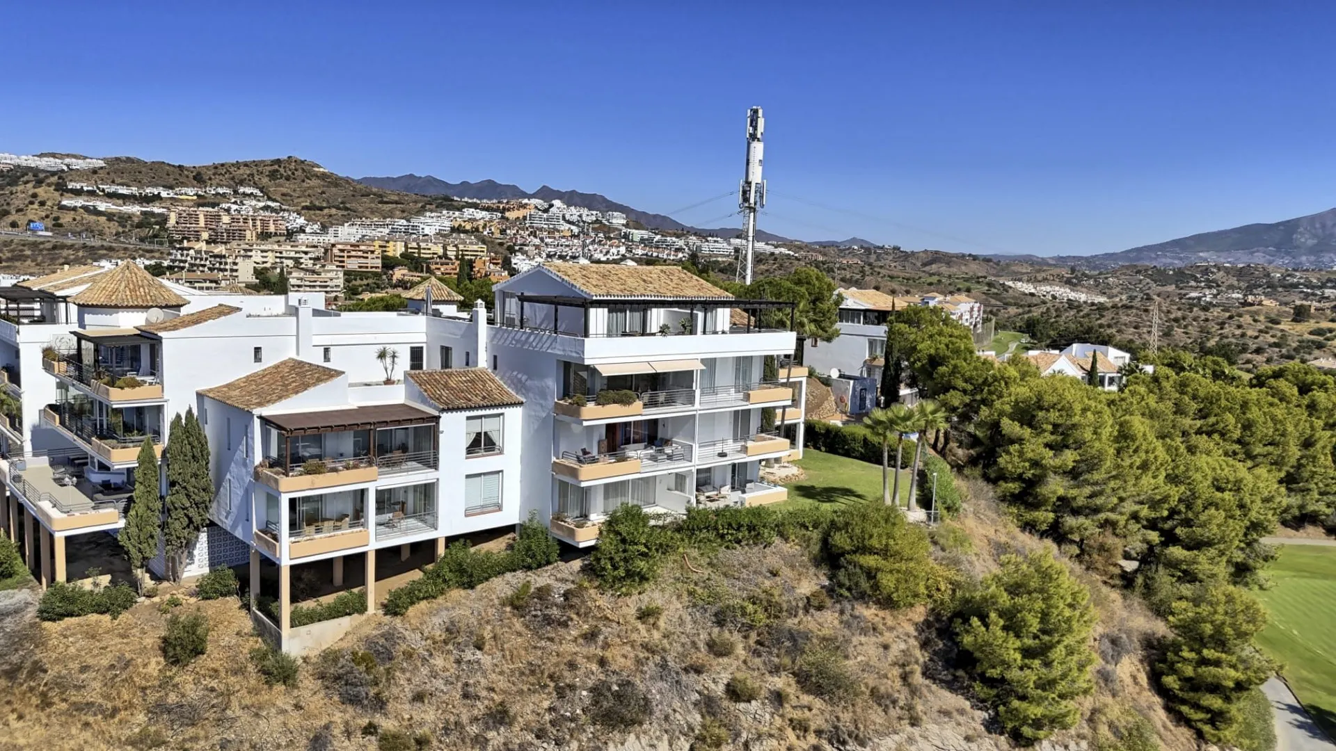 Comprar apartamento planta baja en Miraflores Golf con 3 dormitorios