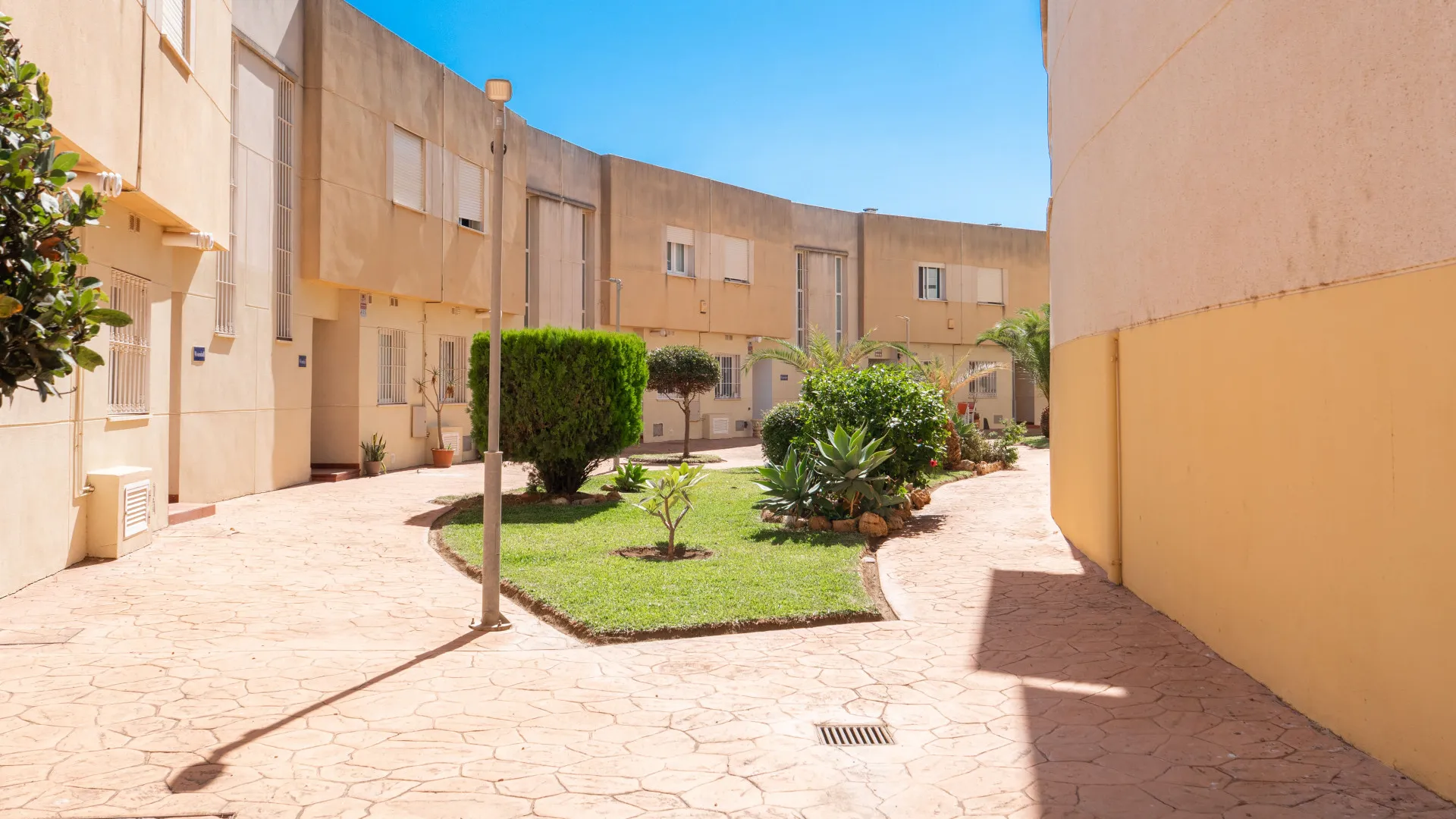 Pareado en venta en Torrequebrada