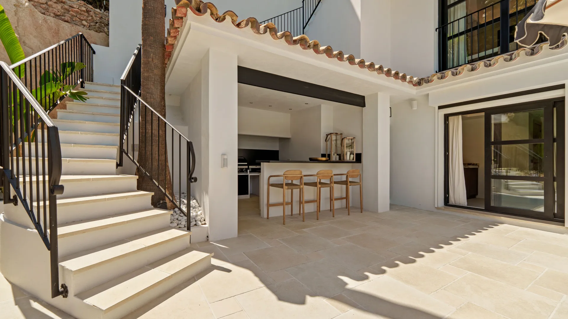 Villa en venta en Nueva Andalucia de 6 dormitorios