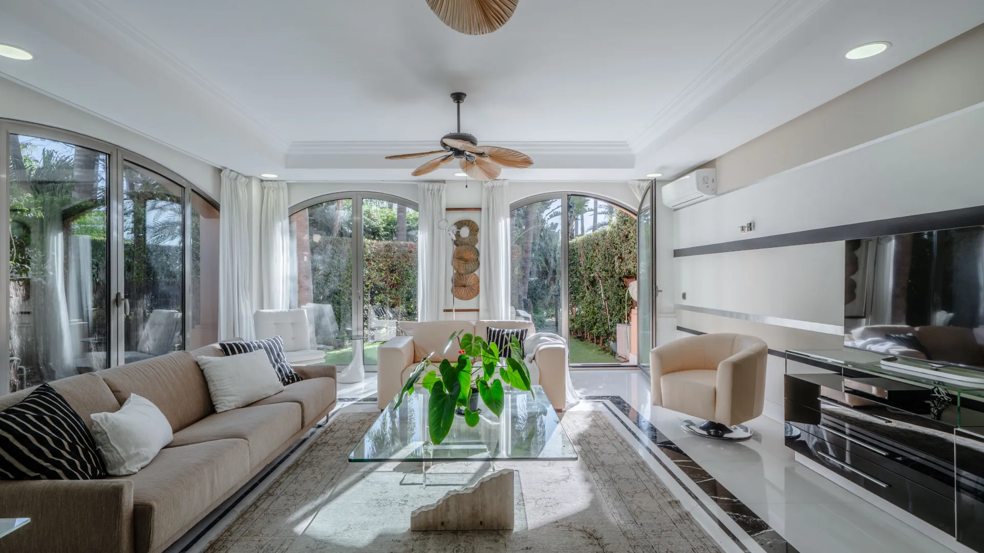 Comprar apartamento planta baja en Marbella - Puerto Banus