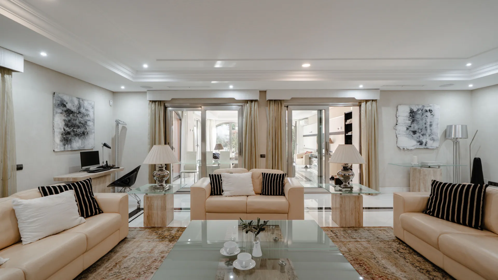 Comprar apartamento planta baja en Marbella - Puerto Banus