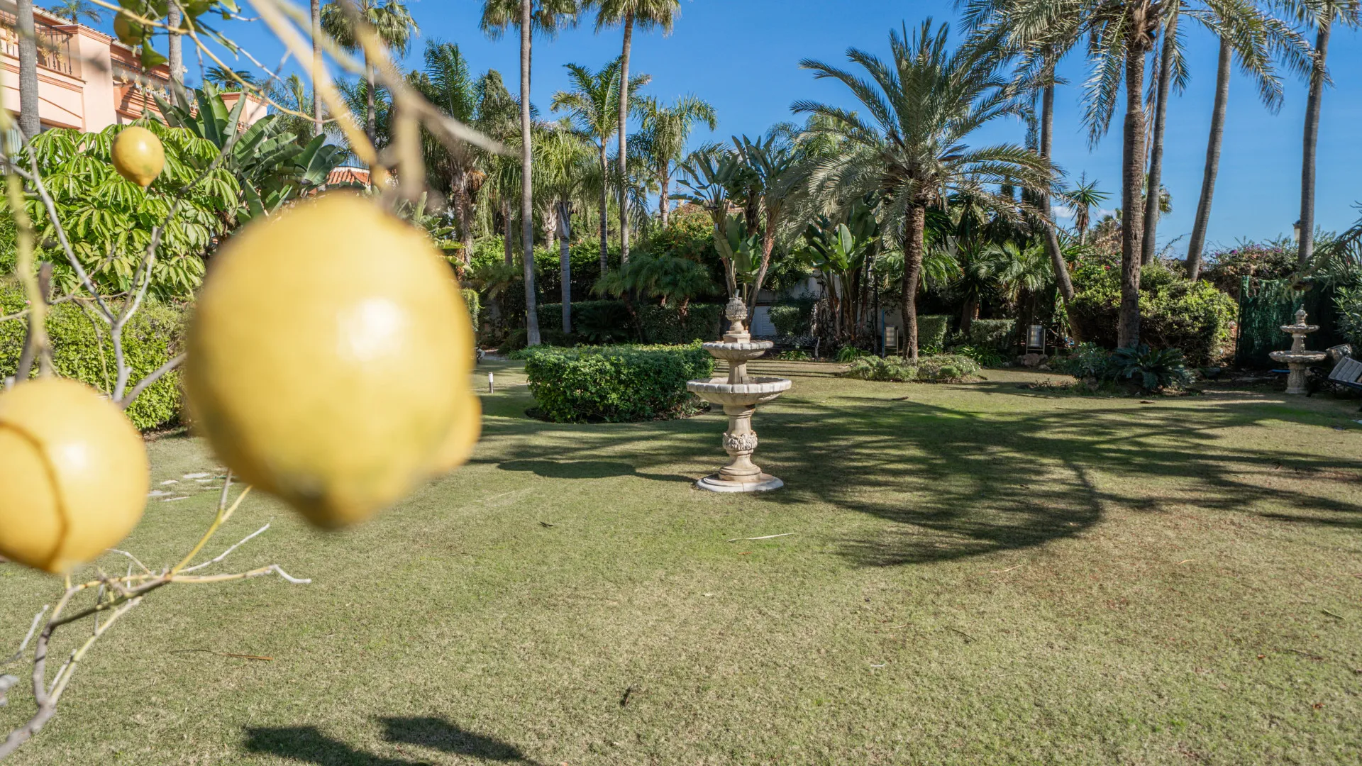 Comprar apartamento planta baja en Marbella - Puerto Banus