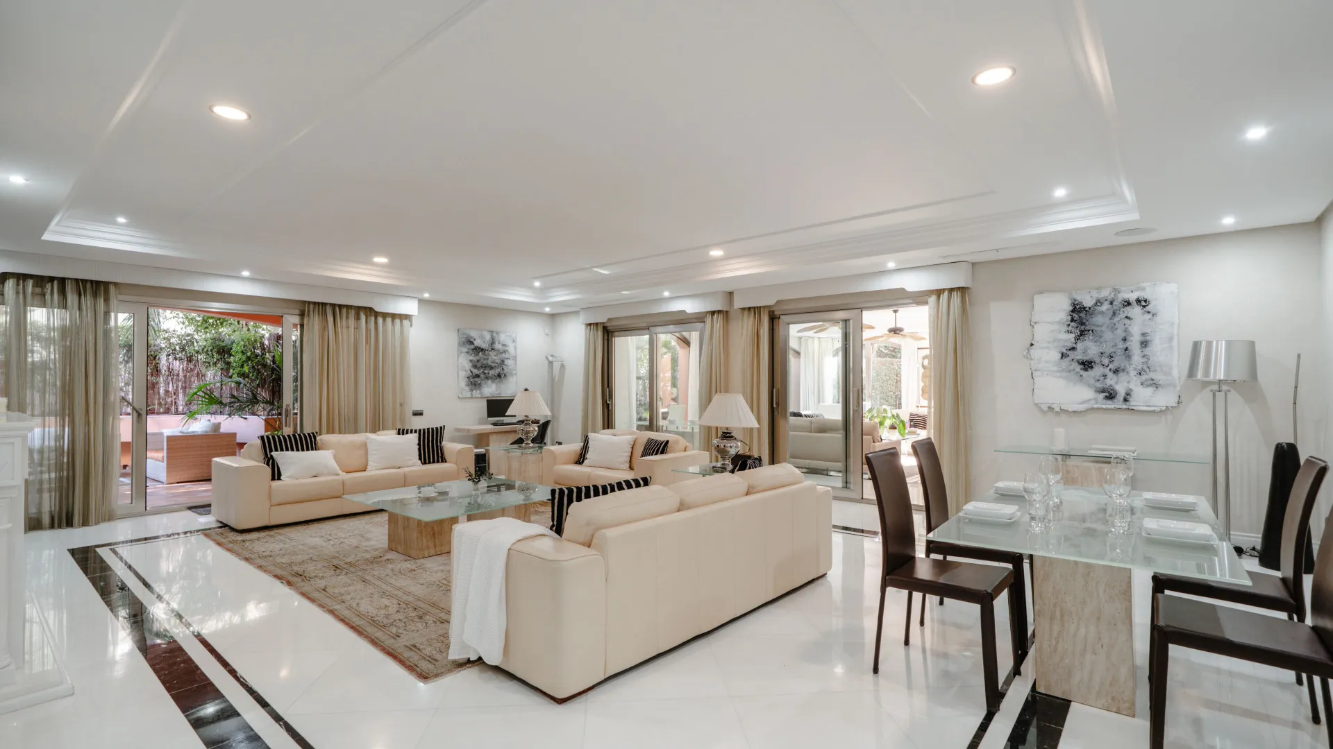 Comprar apartamento planta baja en Marbella - Puerto Banus