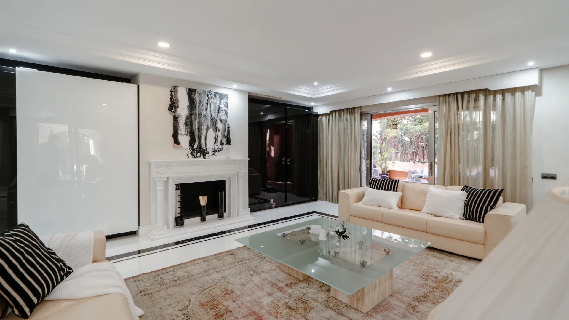 Comprar apartamento planta baja en Marbella - Puerto Banus