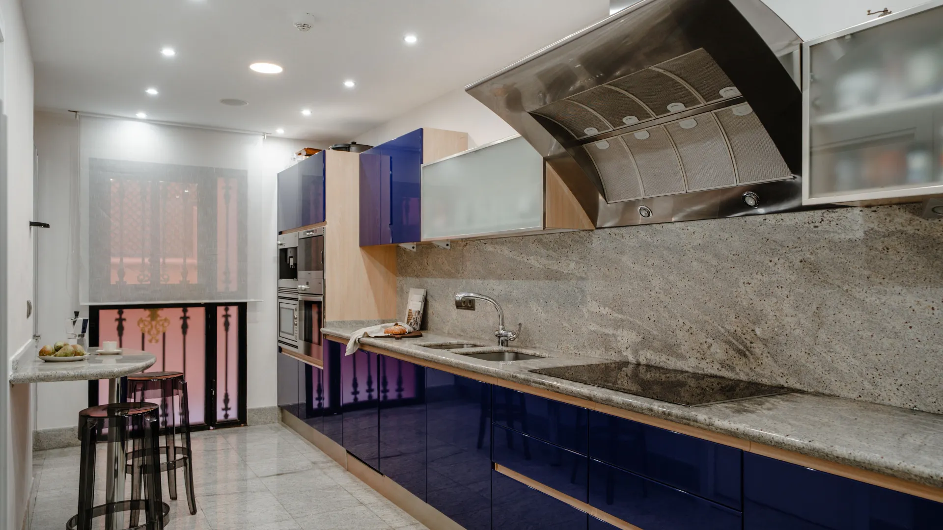 Comprar apartamento planta baja en Marbella - Puerto Banus