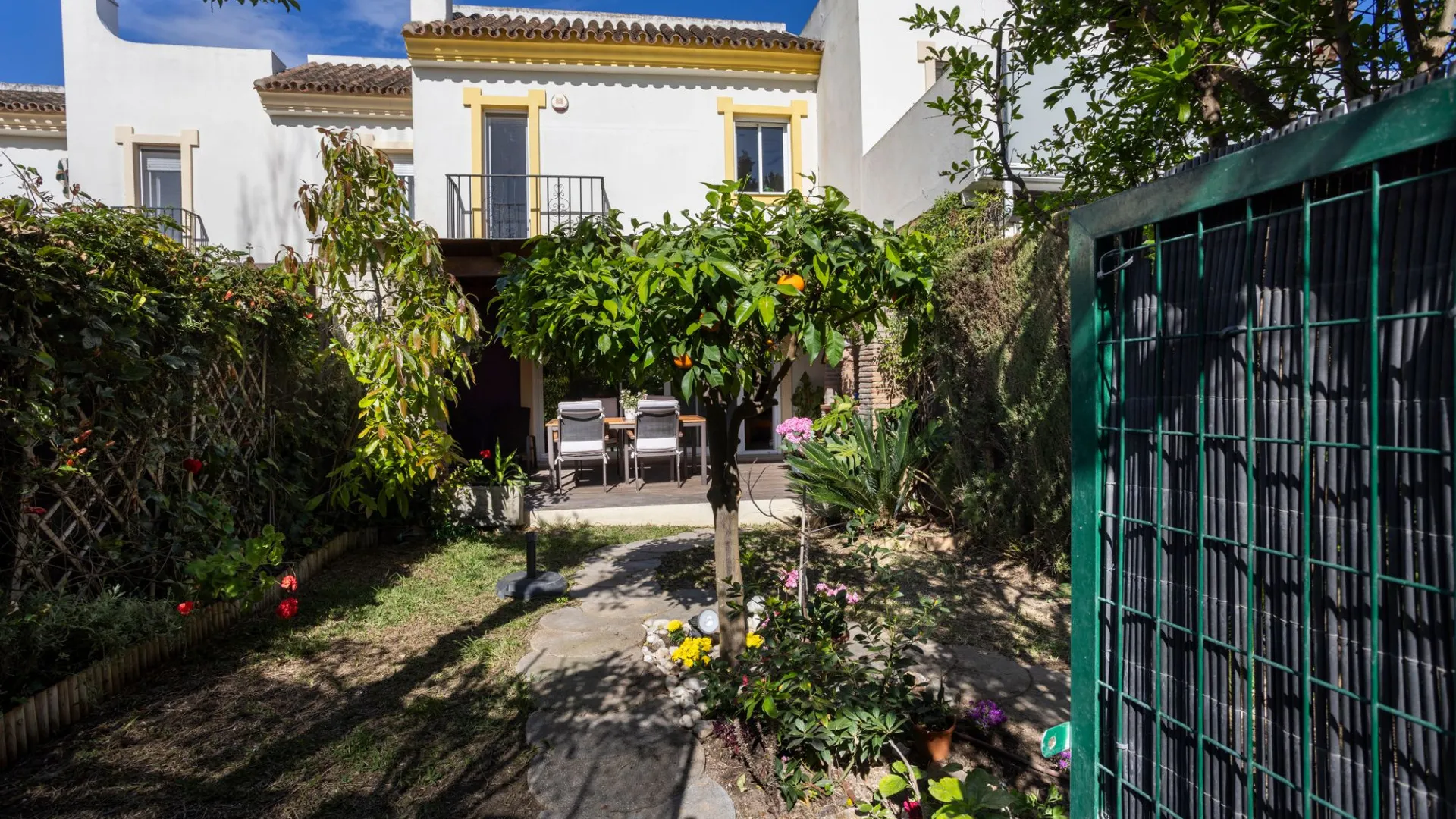 Sierrezuela, adosado de 3 dormitorios en venta