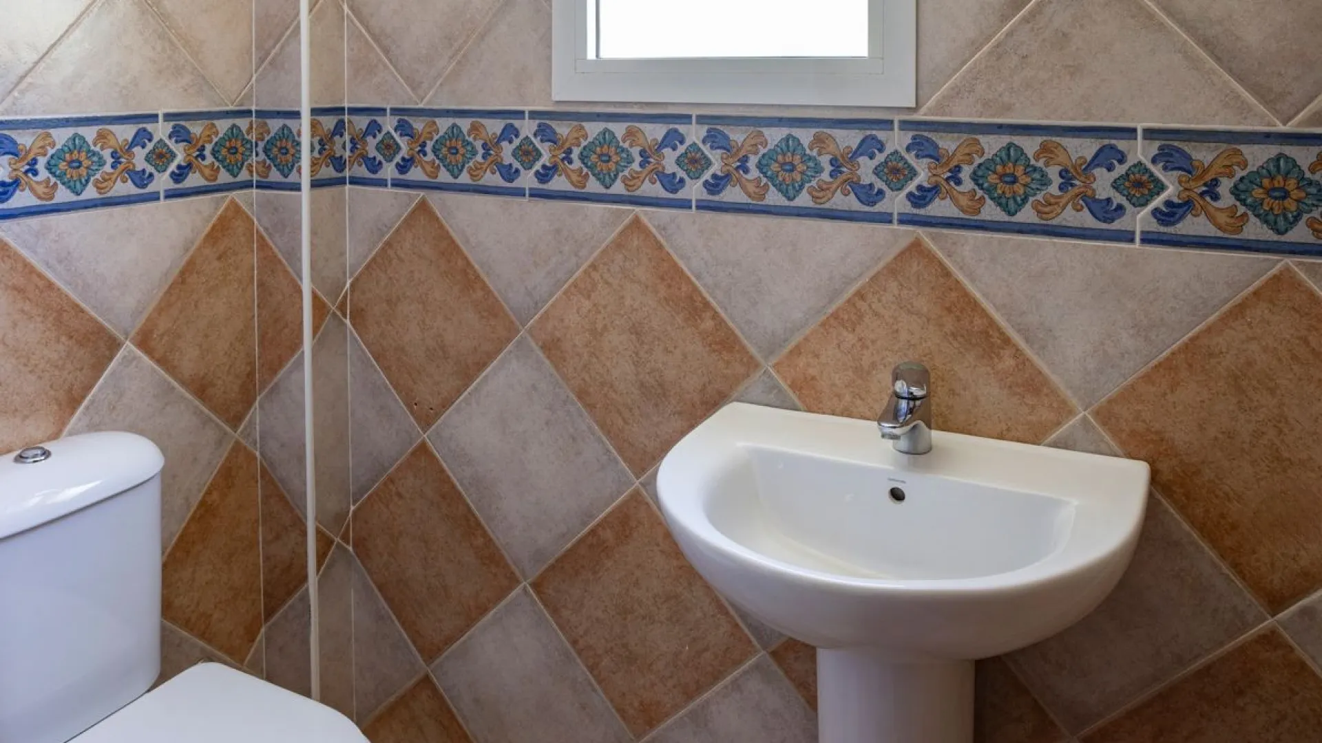 Sierrezuela, adosado de 3 dormitorios en venta