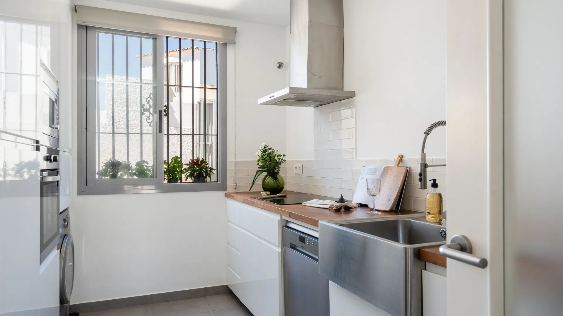 Fuengirola 5 bedrooms town house for sale