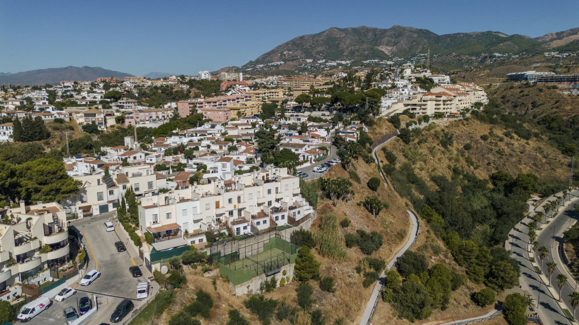Fuengirola 5 bedrooms town house for sale