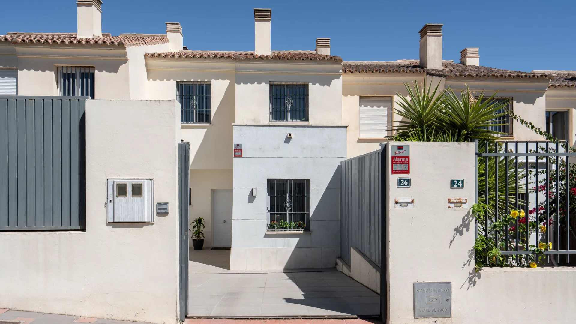 Fuengirola 5 bedrooms town house for sale