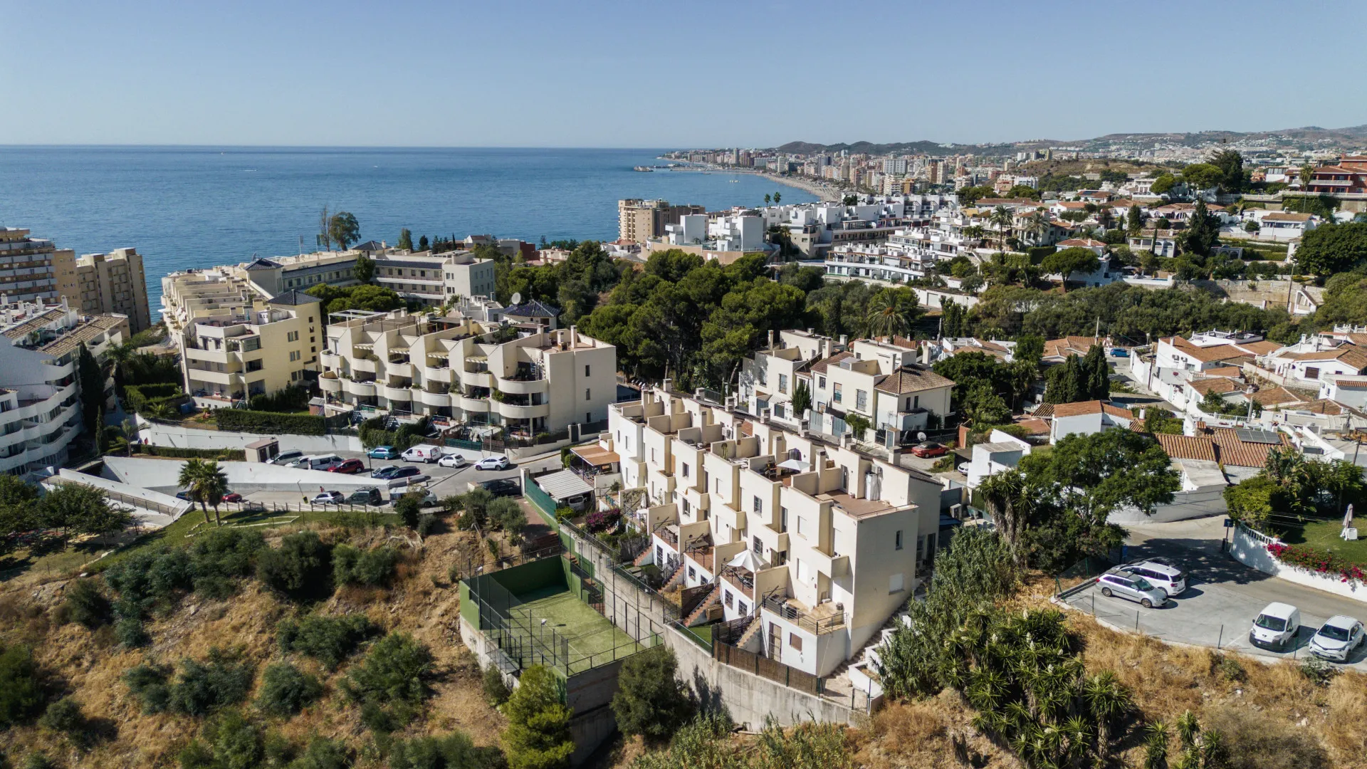 Fuengirola 5 bedrooms town house for sale