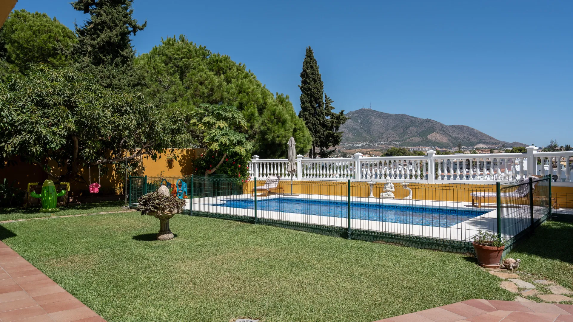 For sale villa in Campo Mijas with 5 bedrooms