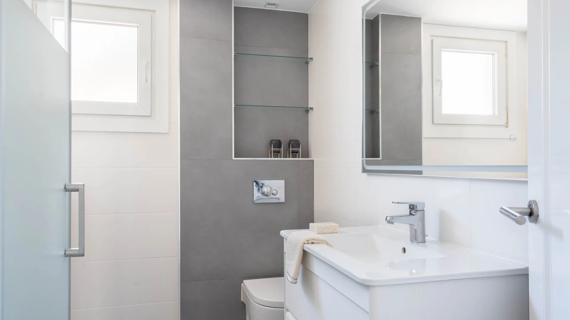 Ático a la venta de 2 dormitorios en Benalmadena Costa