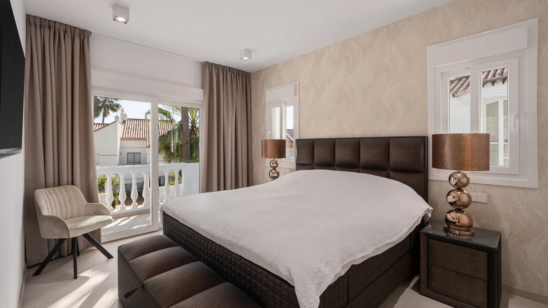 4 bedrooms Estepona villa for sale