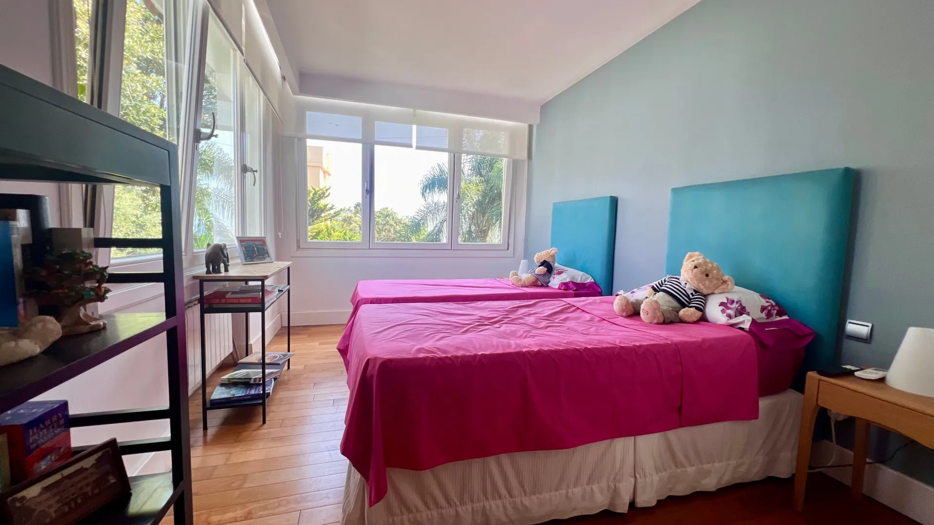 Buy villa in Sitio de Calahonda with 4 bedrooms