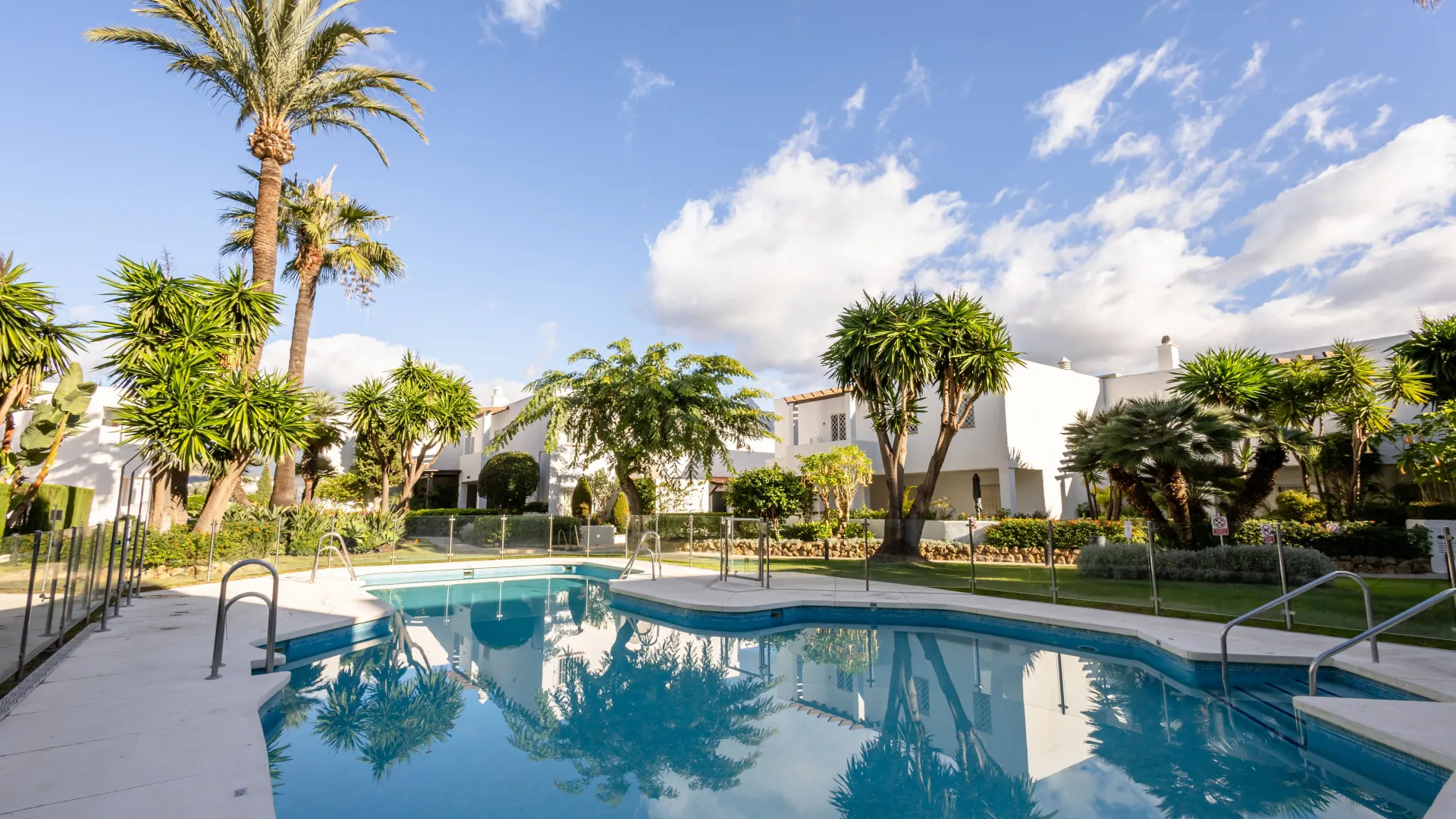 Apartamento en venta en Nueva Andalucia