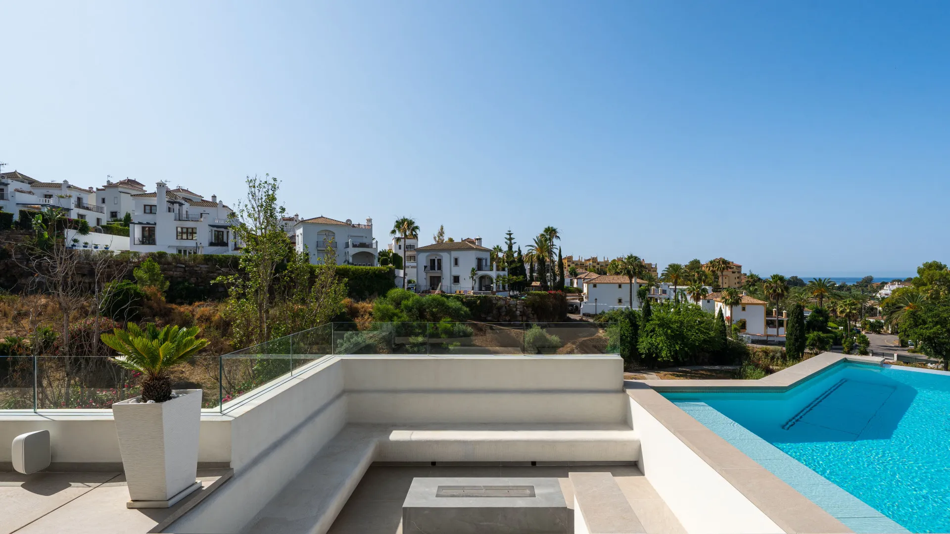 Casa en venta con 4 dormitorios en Estepona Este