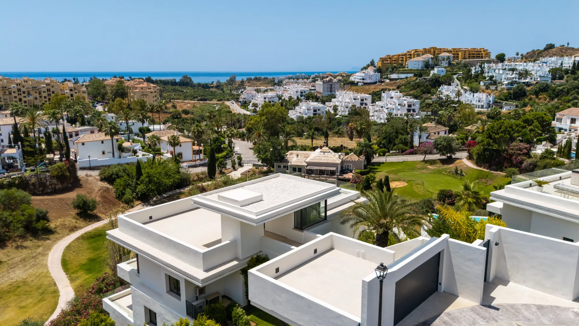 Casa en venta con 4 dormitorios en Estepona Este