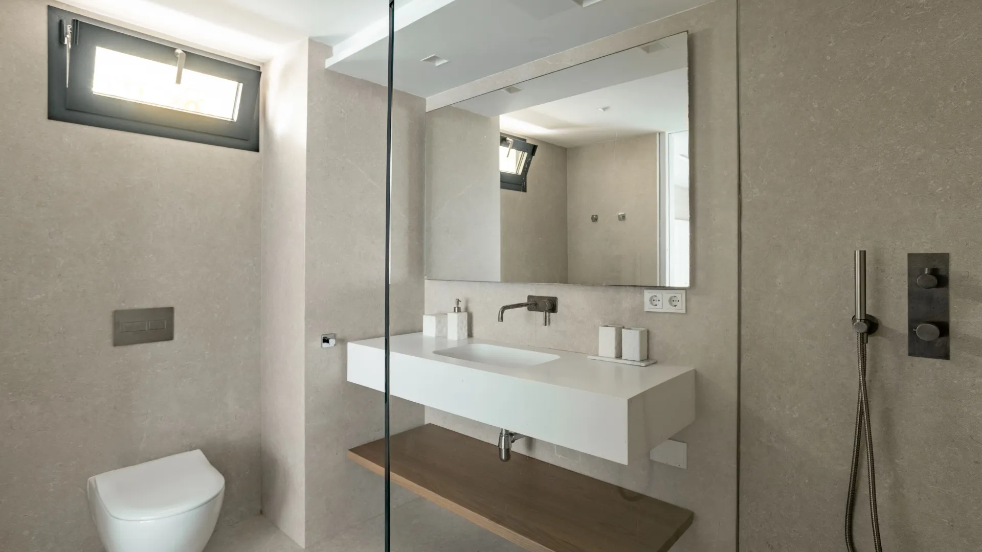 Se vende villa con 4 dormitorios en Los Flamingos