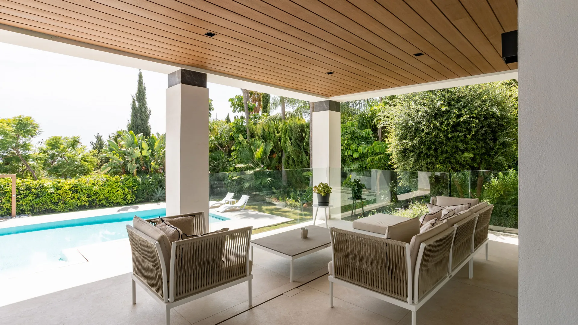 Se vende villa con 4 dormitorios en Los Flamingos