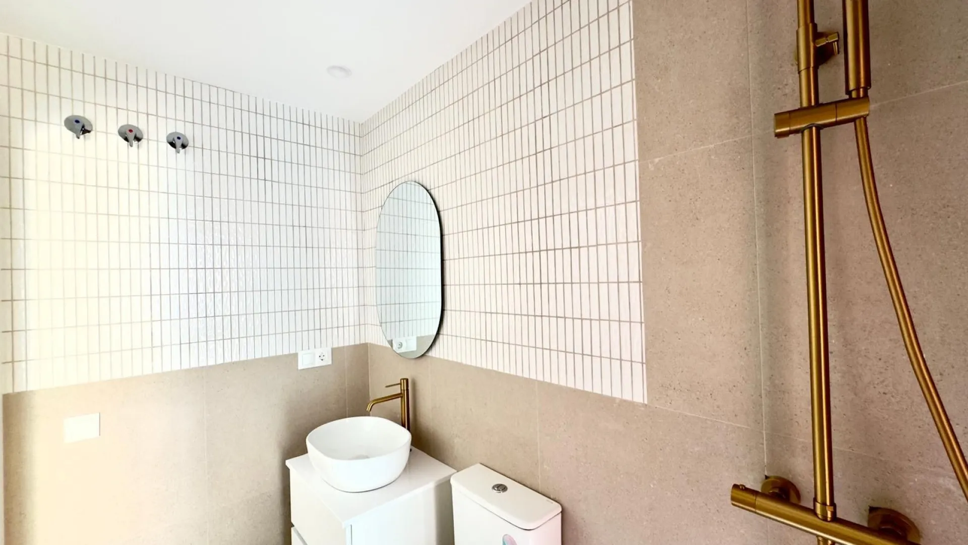 6 bedrooms Perchel Norte - La Trinidad unique building for sale