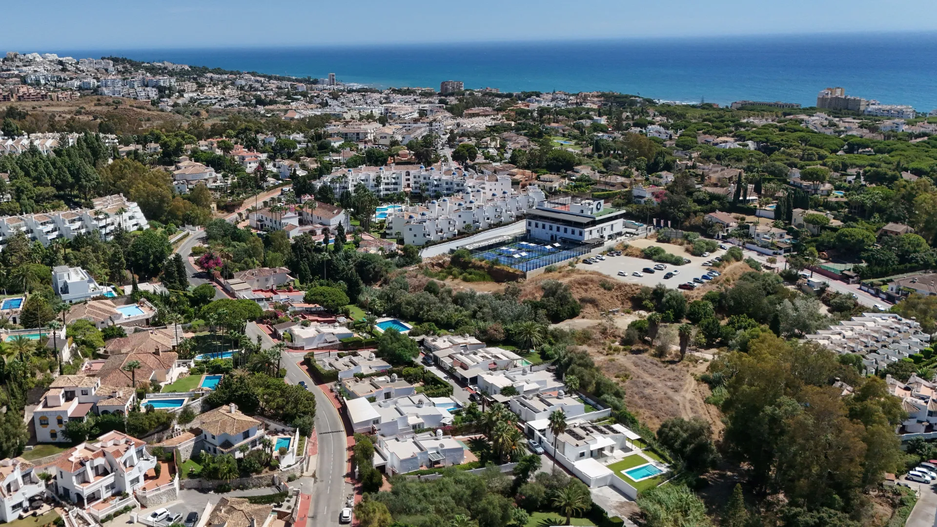 For sale residential plot in Sitio de Calahonda