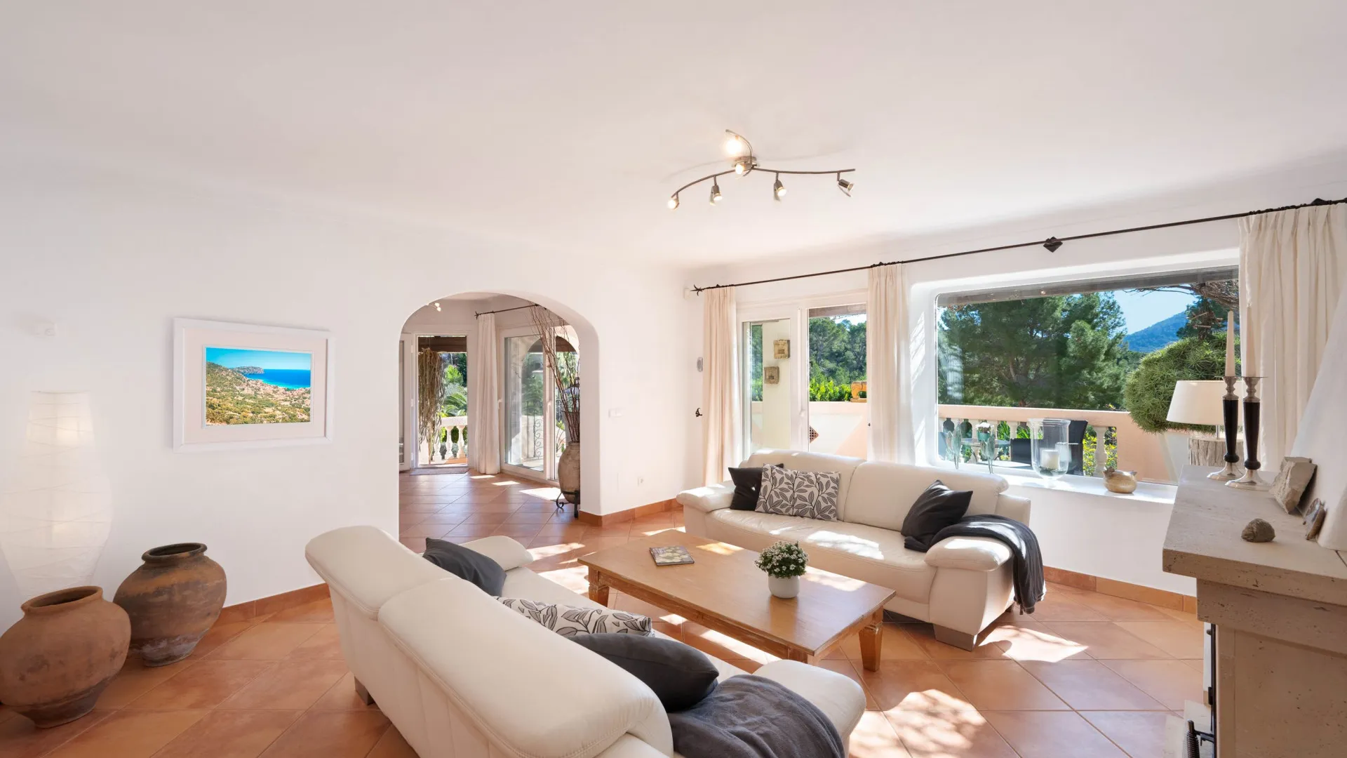 For sale house with 4 bedrooms in Puerto Andratx