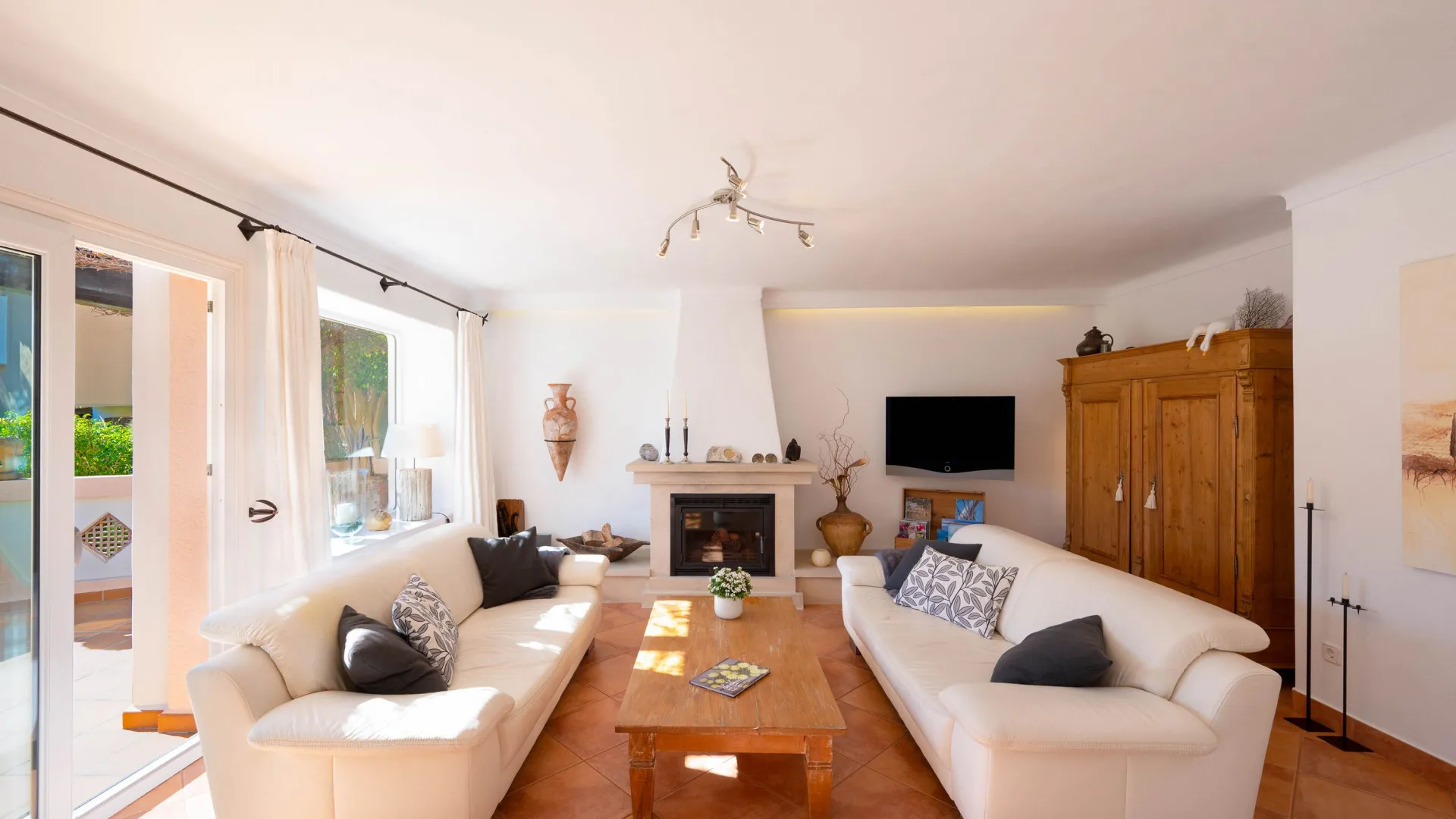 For sale house with 4 bedrooms in Puerto Andratx