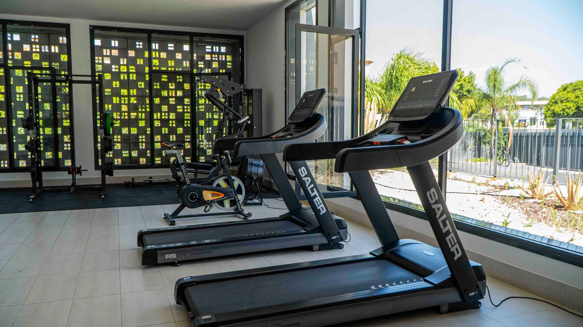 For sale Torremolinos ground floor apartment with 3 bedrooms